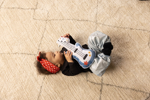 Tiny Rockers Soft Musical Guitarra Tiny love
